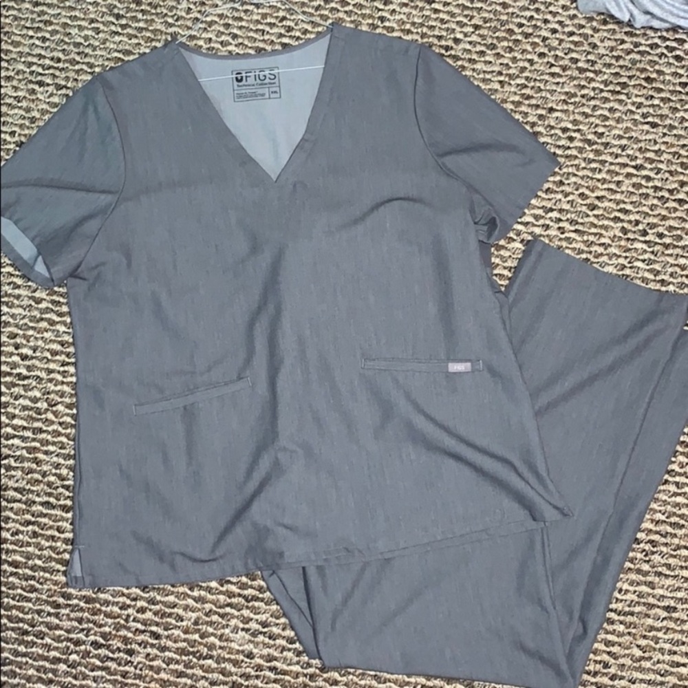 Figs scrubs